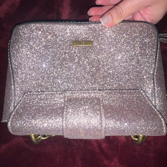 Aldo Glitter Shining Crossbody Bag with pink and silver embellished snap closure - Picture 6 of 7